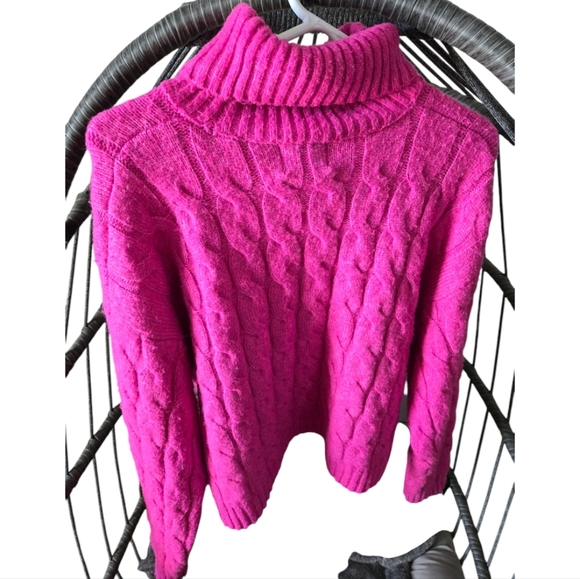 Pink Rose Turtleneck Sweater Size XL - Picture 4 of 5